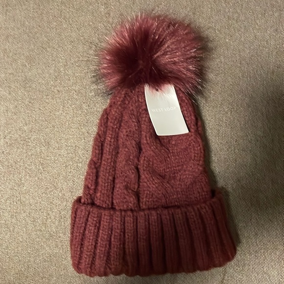 west loop Accessories - NWT!! Pom Hat